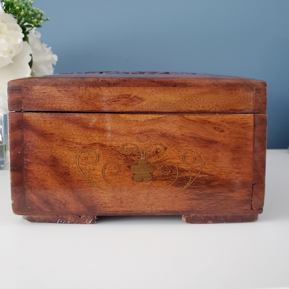 Hand Carved Wood Jewlery Box with Bronze Inlay and Working Lock System - Picture 6 of 14